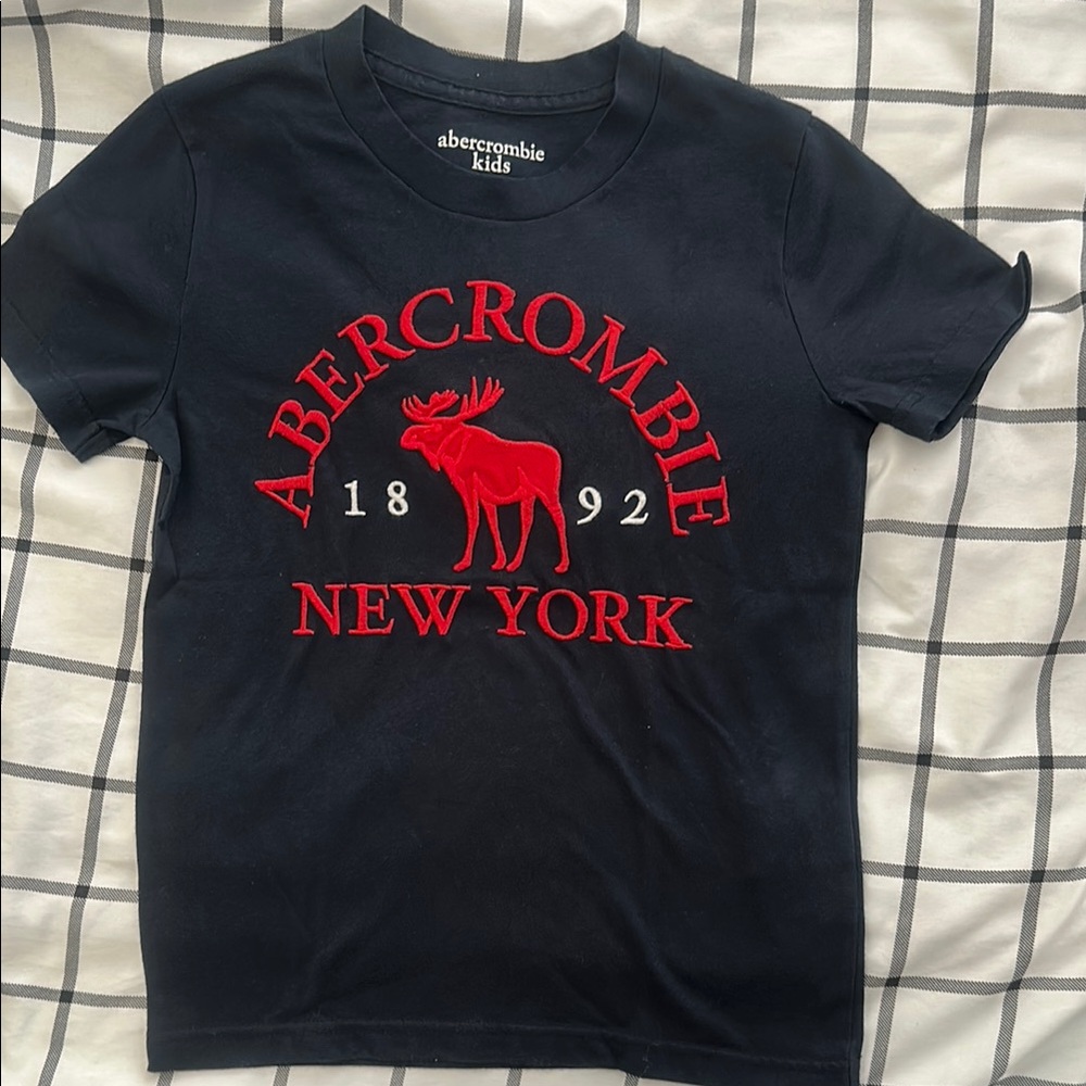 Preloved Abercrombie Kids Black T-Shirt with Red Logo